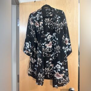 5/$35 Floral coverup duster